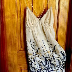Size 6 BCBAGmaxazria Boho dress